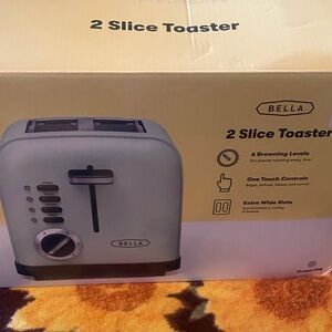 Bella 2 Slice Toaster in Light Green